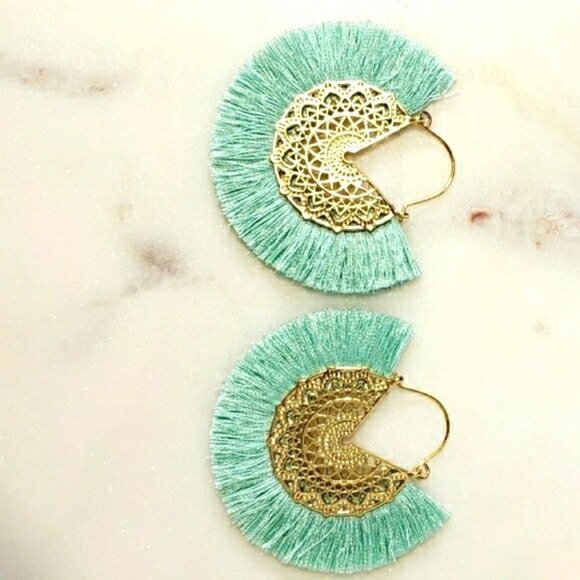 New Gold Green Filigree Silk Hoop Earrings - Picture 4 of 4